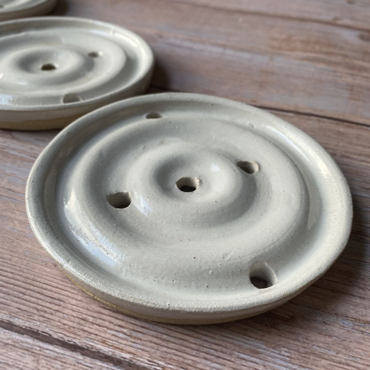 Round, White Ceramic Soap Dish